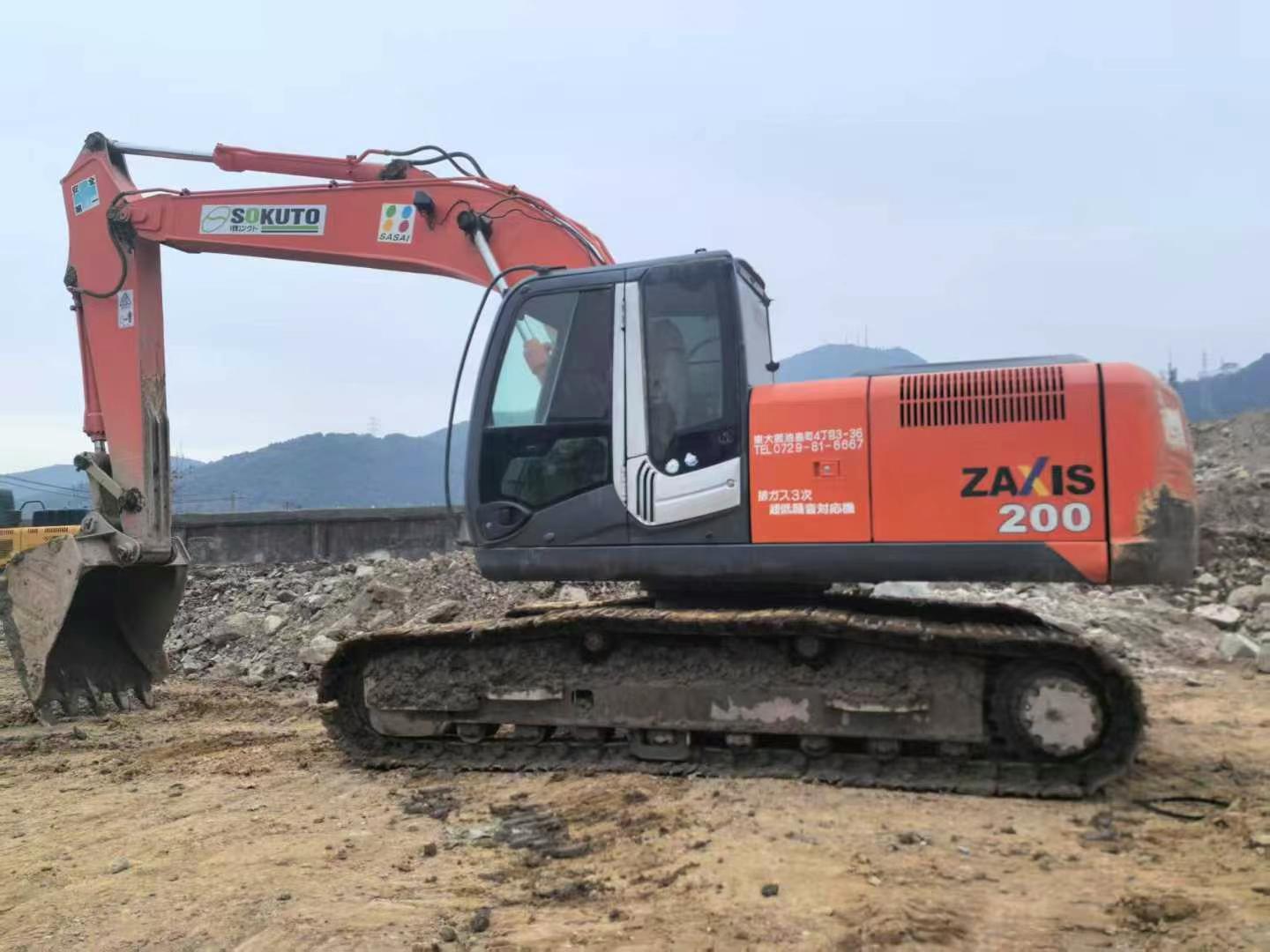 Used Hitachi ZAXIS200 Excavator 2016 Model / 6