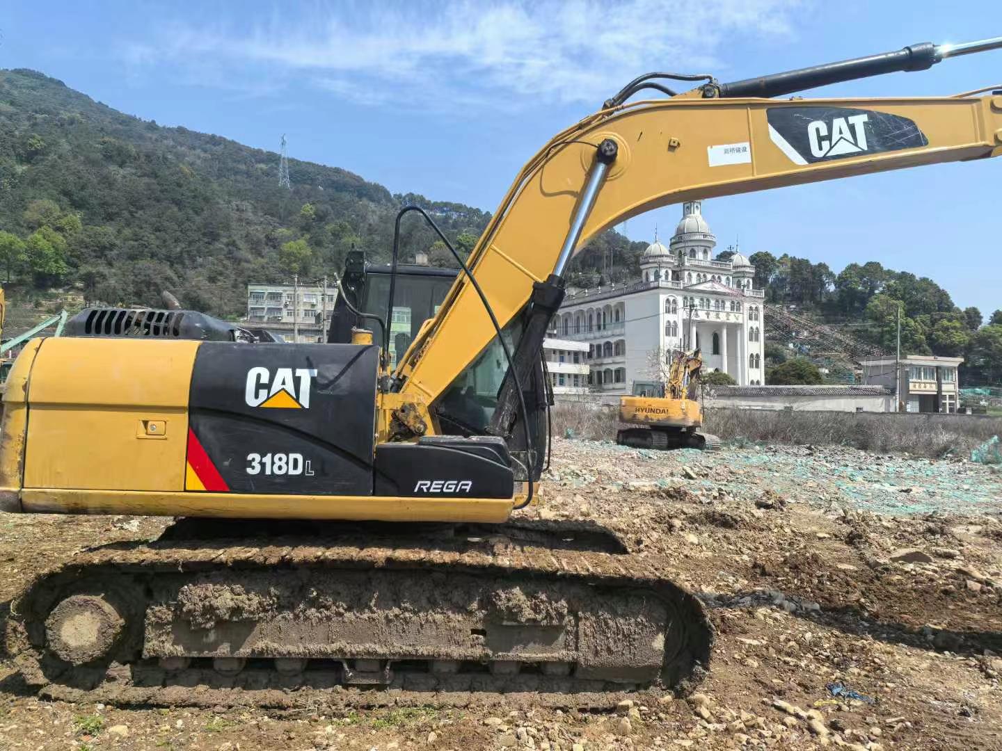 Used Caterpillar CT18 Excavator 2016 Model / 9
