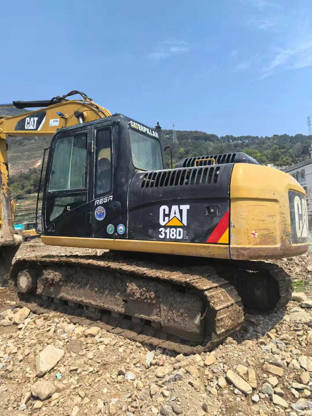 Used Caterpillar CT18 Excavator 2016 Model / 5