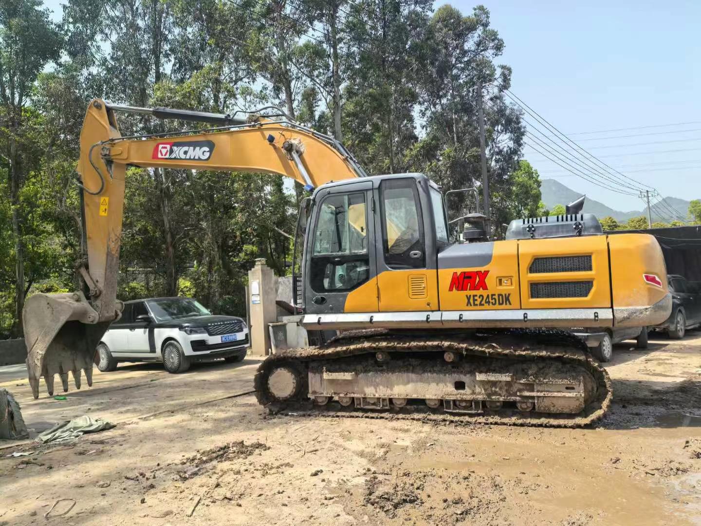 Used XCMG XE245GH Excavator 2021 Model / 4