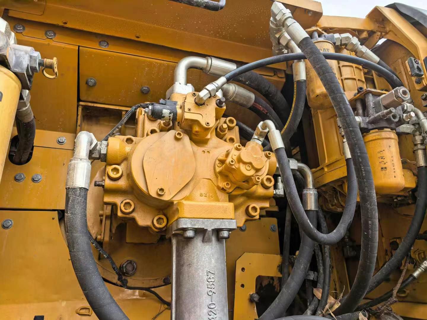 شراء حفارة Caterpillar 336E مستعملة / 3
