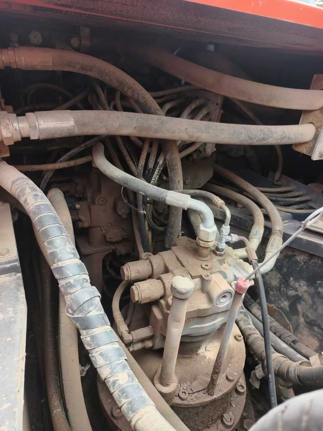 Used Hitachi ZW250 Excavator 2018 Model / 8