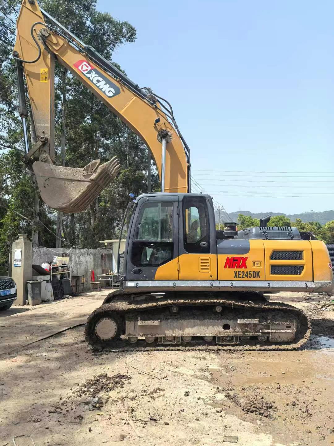 Used XCMG XE245GH Excavator 2021 Model / 4