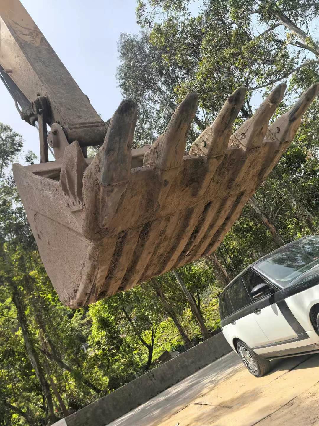 Used XCMG XE245GH Excavator 2021 Model / 8