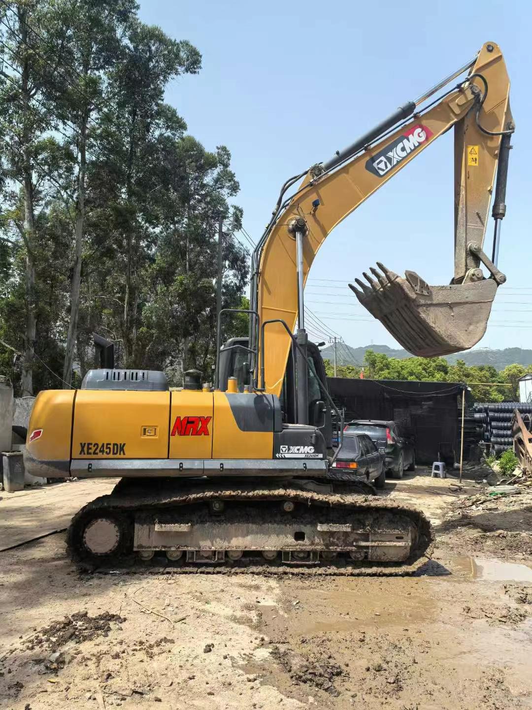 Used XCMG XE245GH Excavator 2021 Model / 3