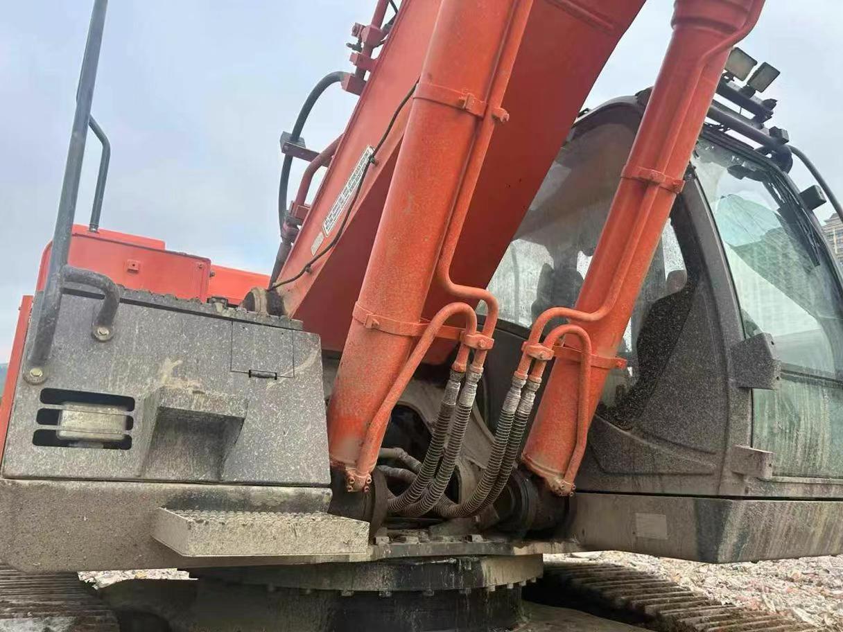 شراء حفارة Hitachi ZX470 مستعملة / 9