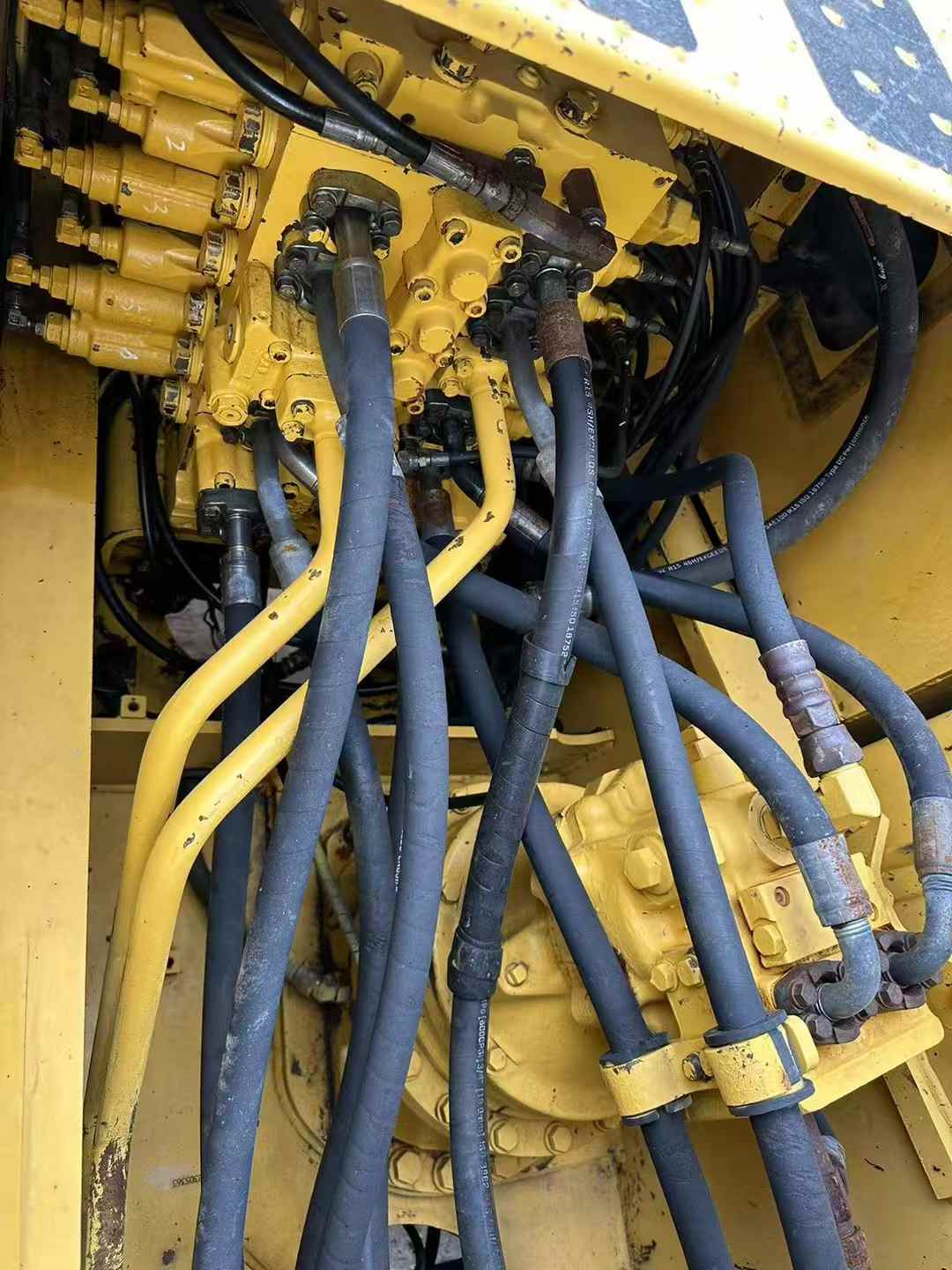 Used Komatsu PC200-8N1 Excavator 2016 Model / 8