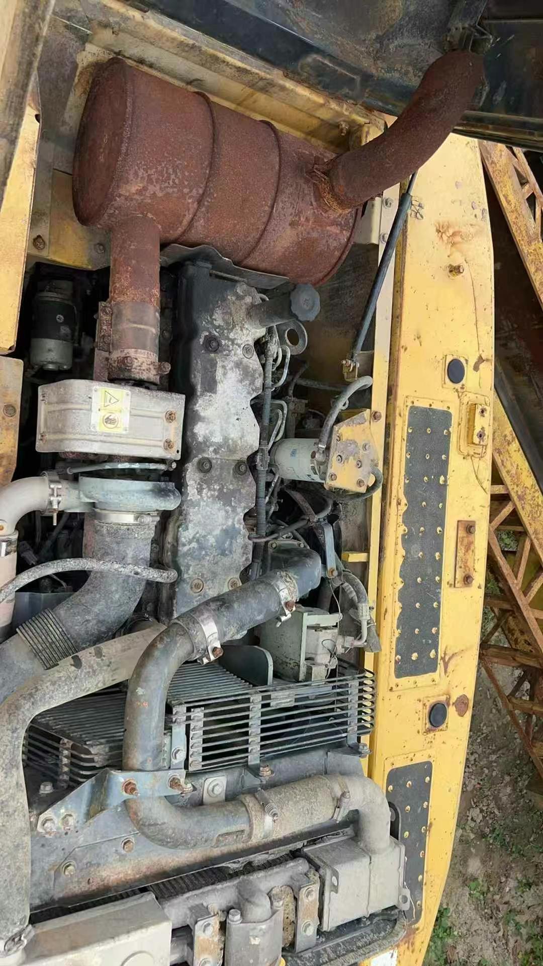 Used Komatsu PC200-8 Excavator 2016 Model / 6