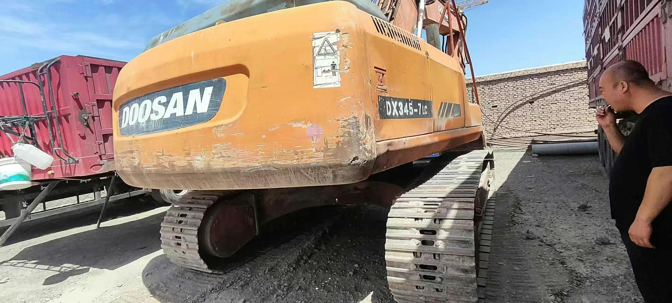 Used Doosan DL300 Excavator 2016 Model