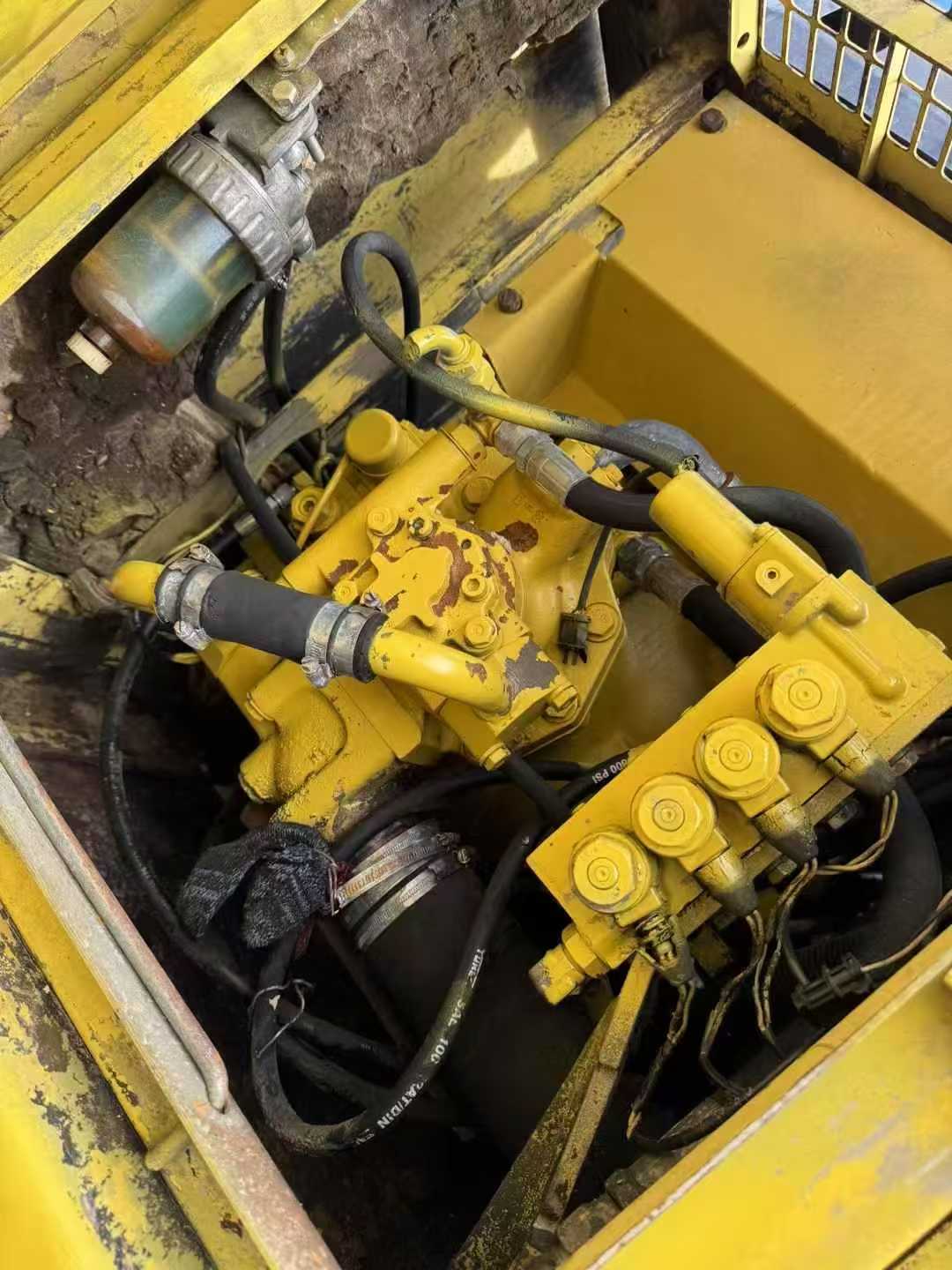 Used Komatsu PW100 Excavator 2016 Model / 7