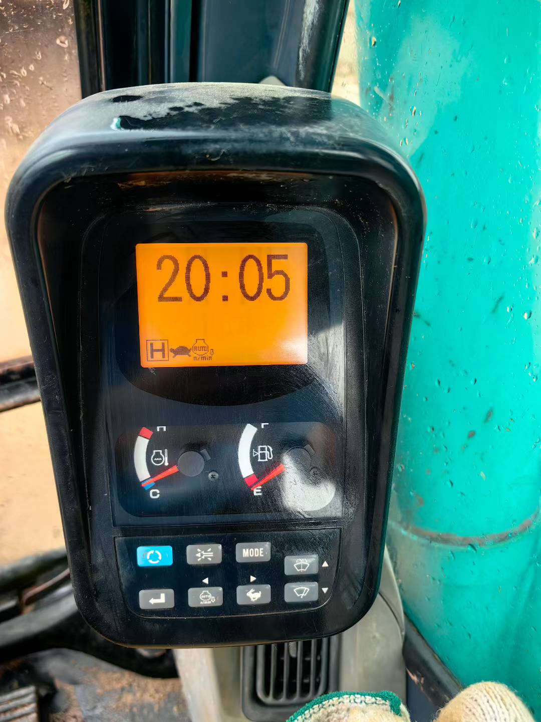 Used Kobelco SK210 Excavator 2016 Model / 9