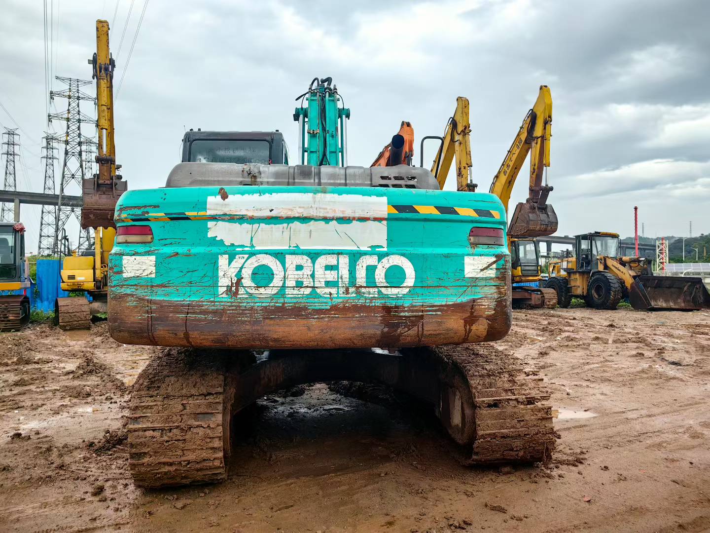Used Kobelco SK210 Excavator 2016 Model / 3