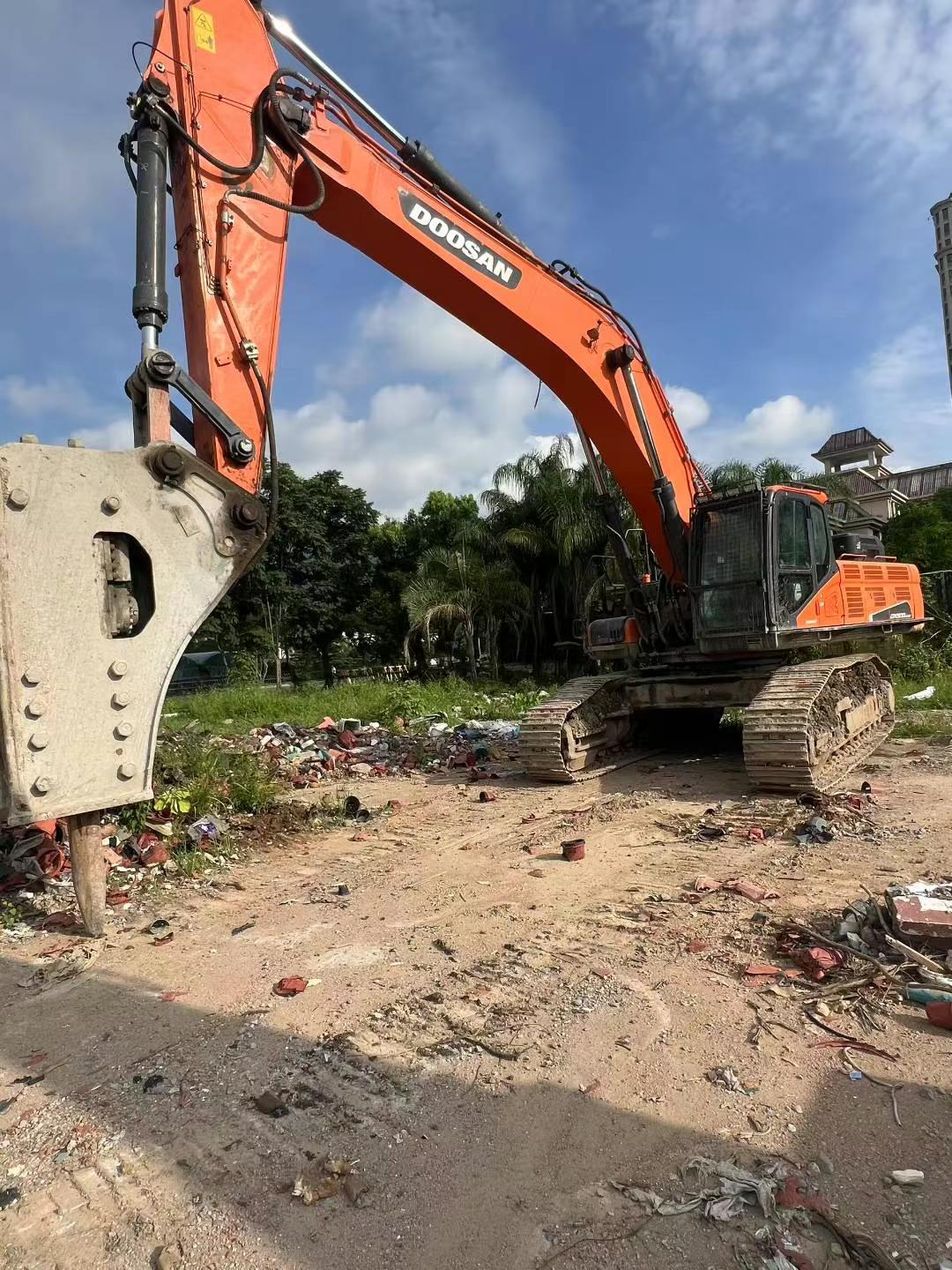 Used Doosan DX500 Excavator 2016 Model / 5