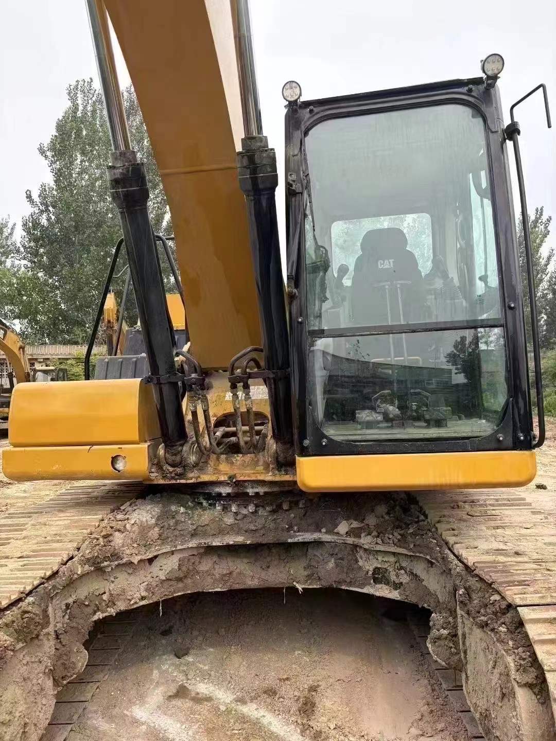 Used Caterpillar 323 Excavator 2020 Model / 6