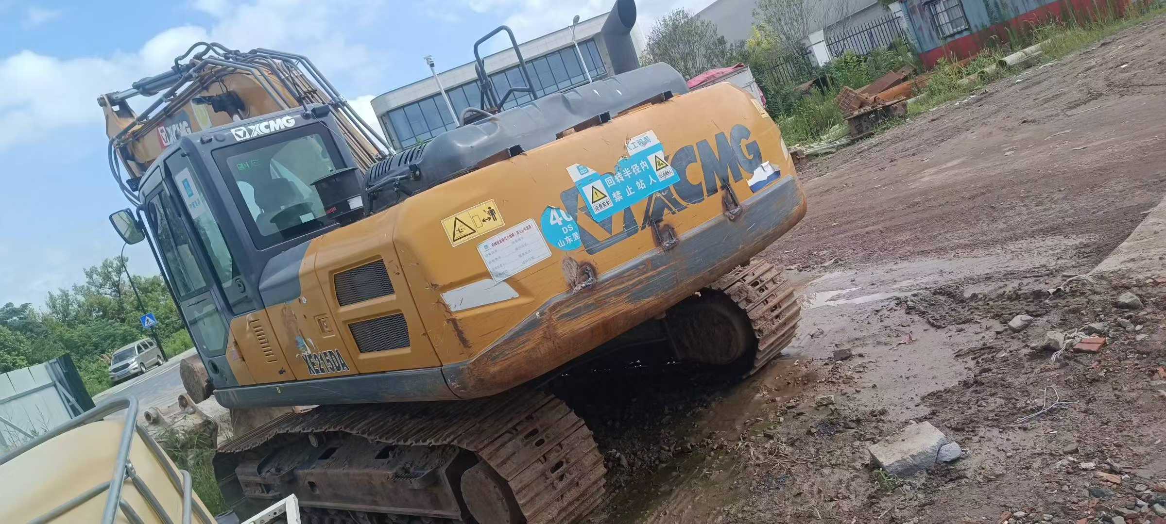 Used XCMG XE205GH Excavator 2021 Model / 4