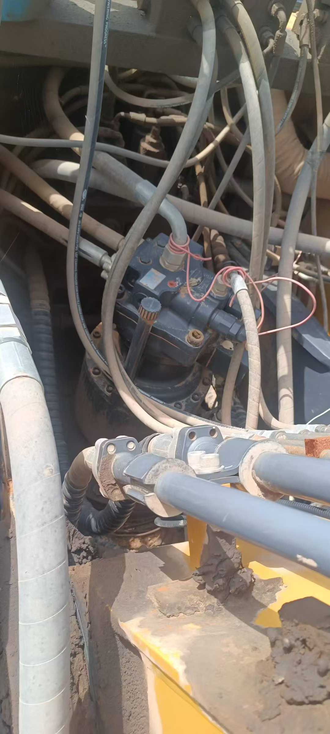 Used XCMG XE205GH Excavator 2021 Model / 8