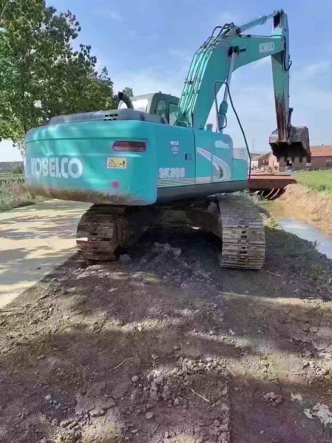 Used Kobelco SK200-8 Excavator 2013 Model / 3
