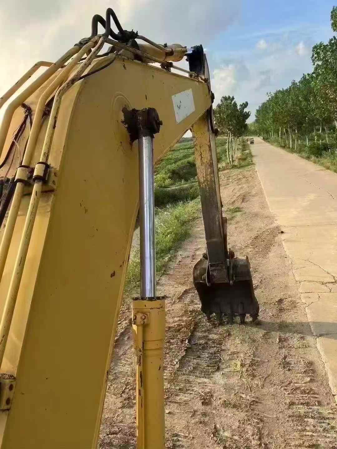 Used Komatsu PC200-8 Excavator 2016 Model / 7