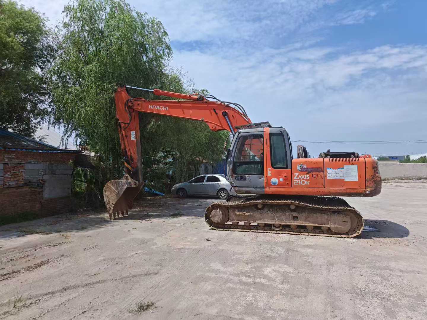 Купить Подержанный Экскаватор Hitachi EX200 / 2