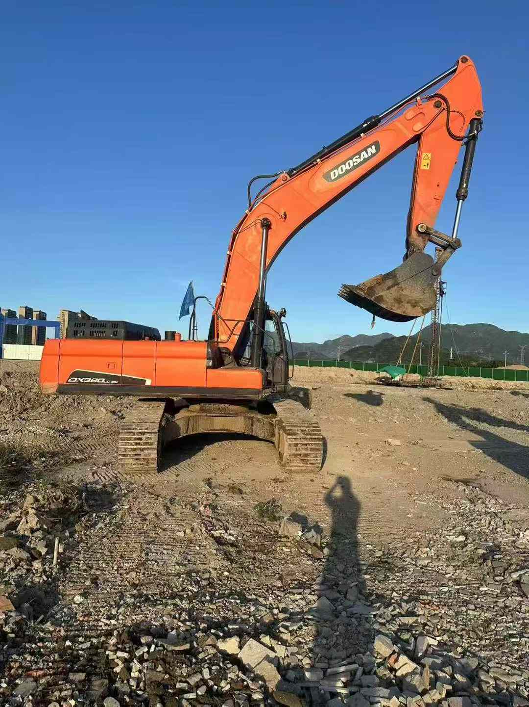 Compre Excavadora Doosan DX380 Usada / 6