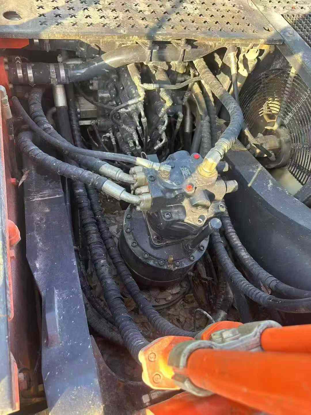 Compre Excavadora Doosan DX380 Usada / 3