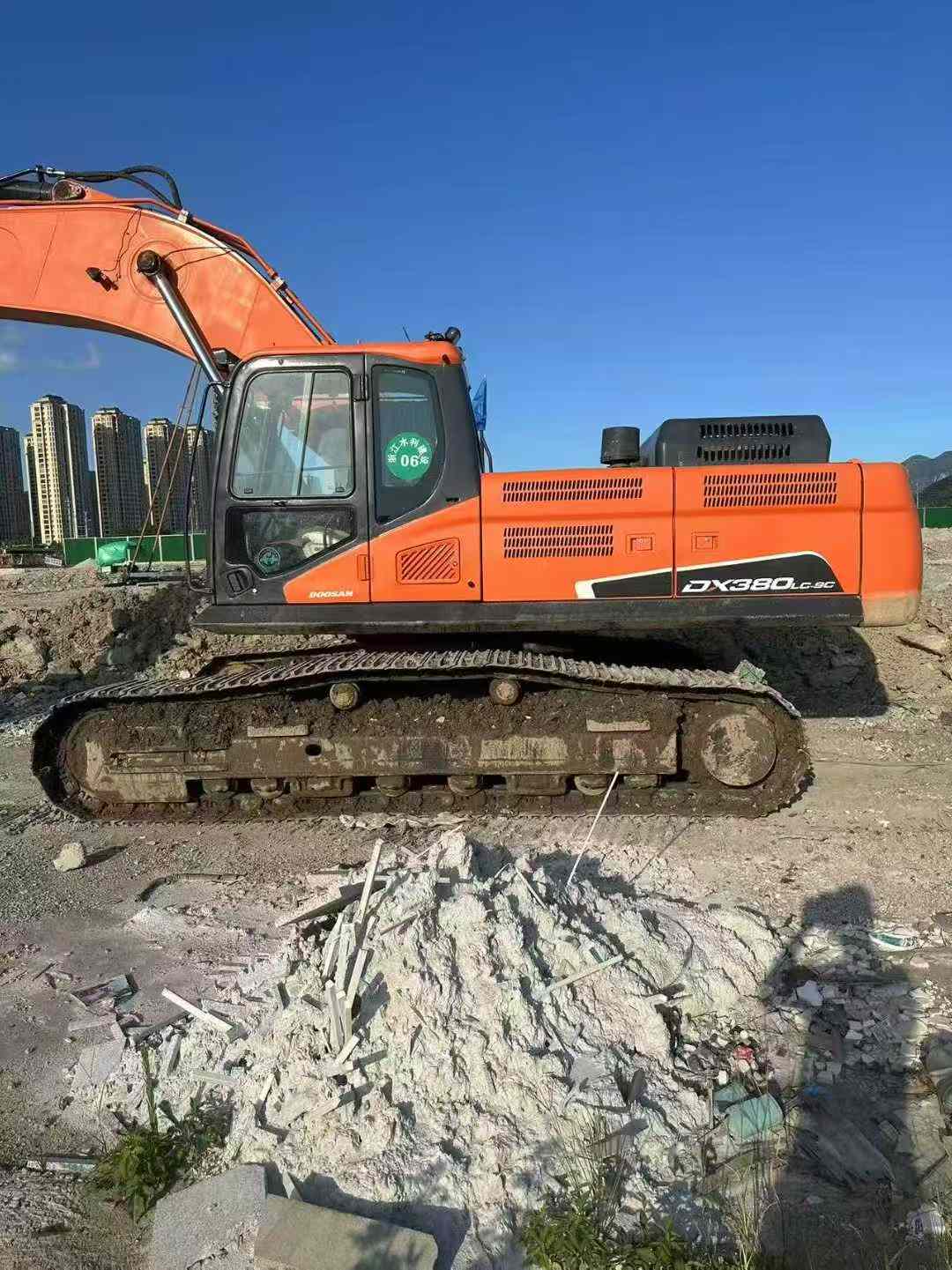 Compre Excavadora Doosan DX380 Usada / 7