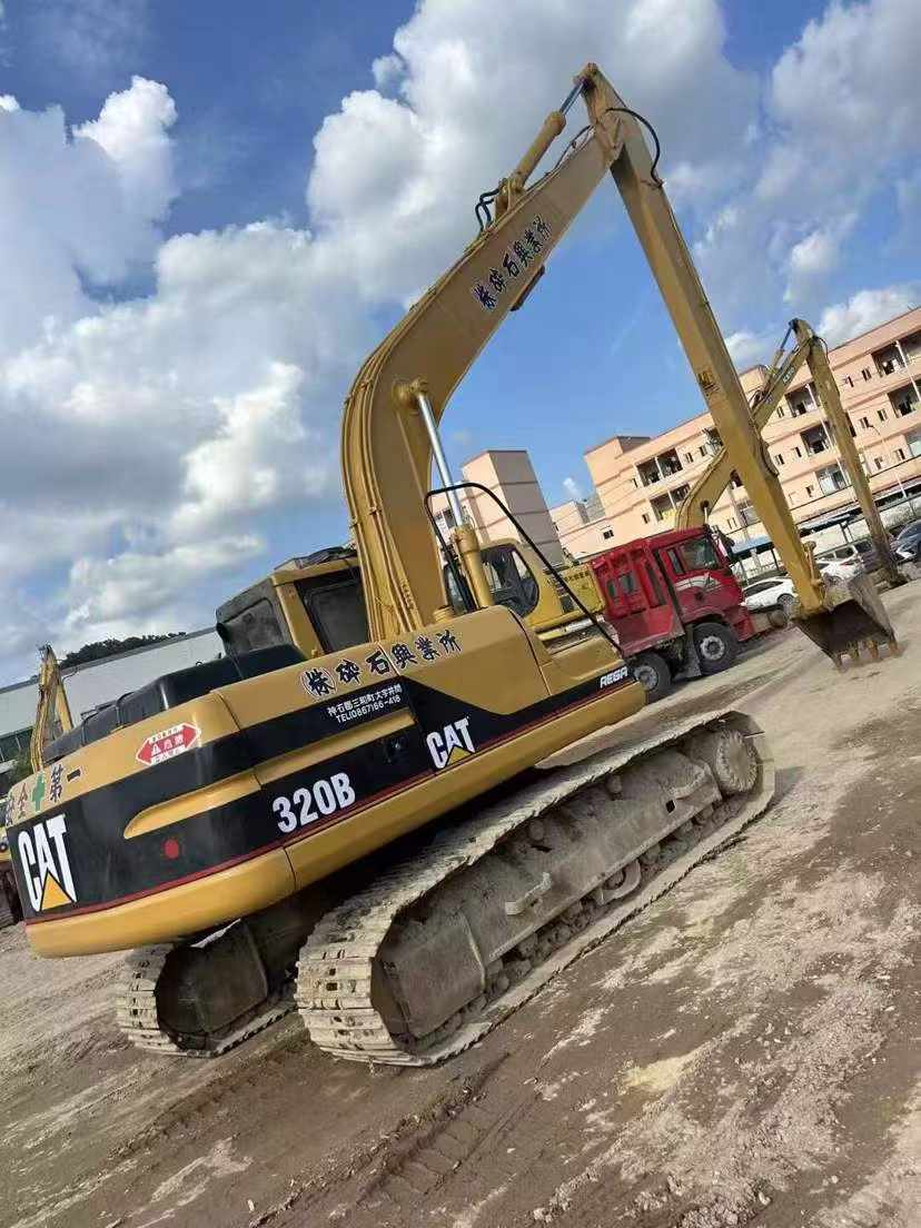 Used Caterpillar CT20 Excavator 2016 Model / 2