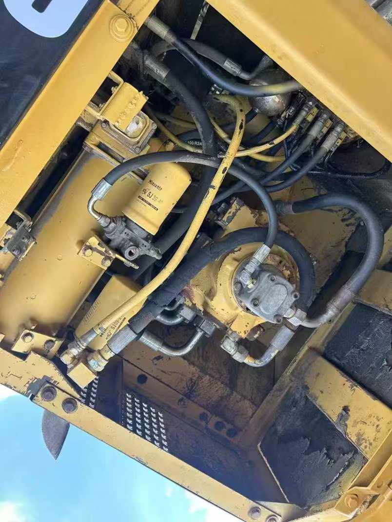 Used Caterpillar CT20 Excavator 2016 Model / 8