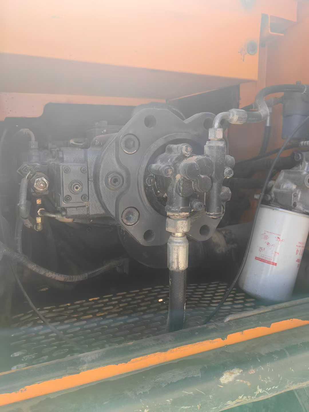 Used Sany SY215W Excavator 2013 Model / 8