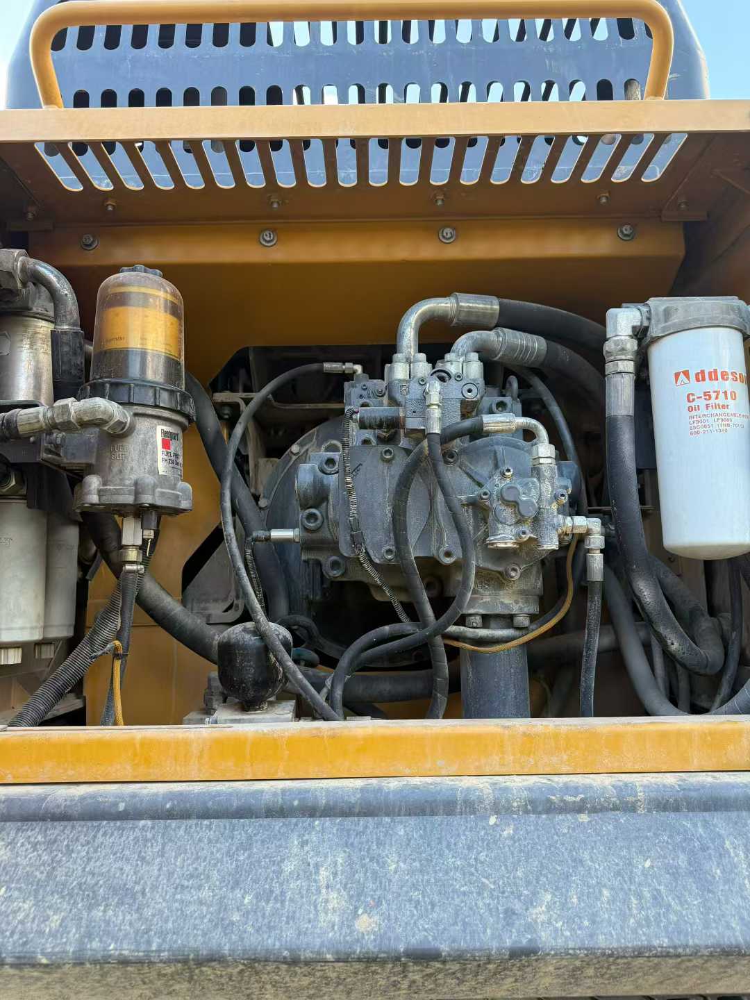 Used XCMG XE490KS Excavator 2021 Model / 3