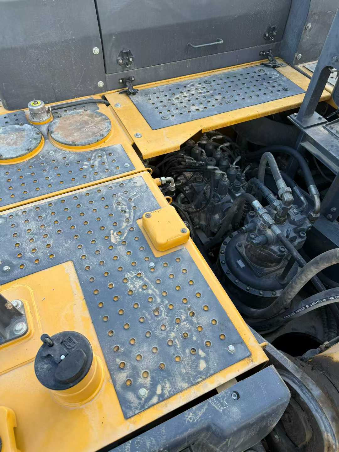 Used XCMG XE490KS Excavator 2021 Model / 6