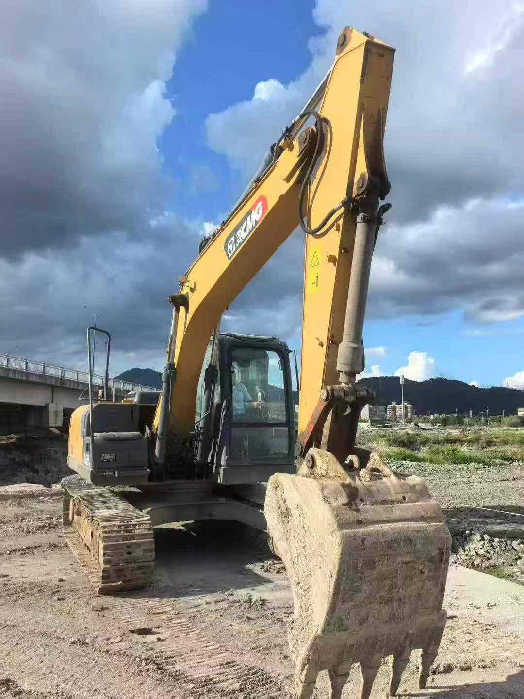 Used XCMG XE135GA Excavator 2021 Model / 4