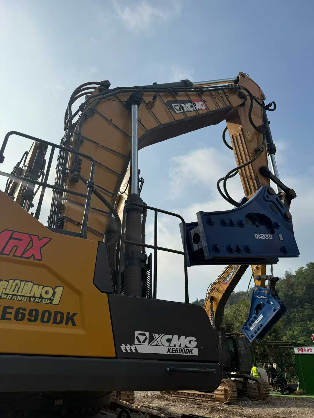 Used XCMG XE215 Excavator 2021 Model / 3