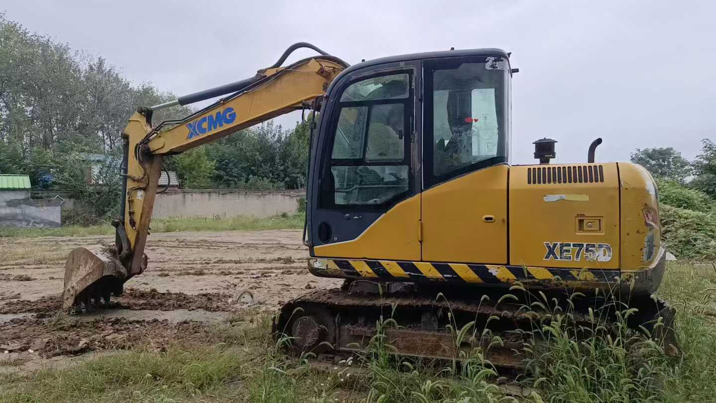 Used XCMG XE75WD Excavator 2018 Model