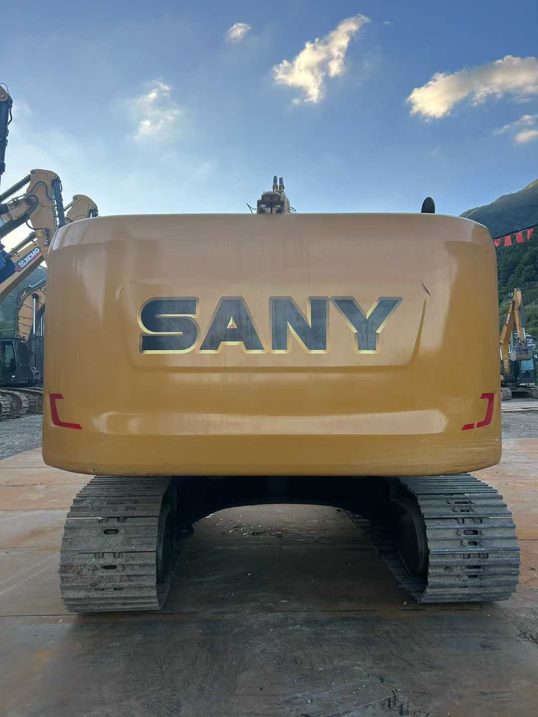 Used Sany SY215W Excavator 2024 Model / 6
