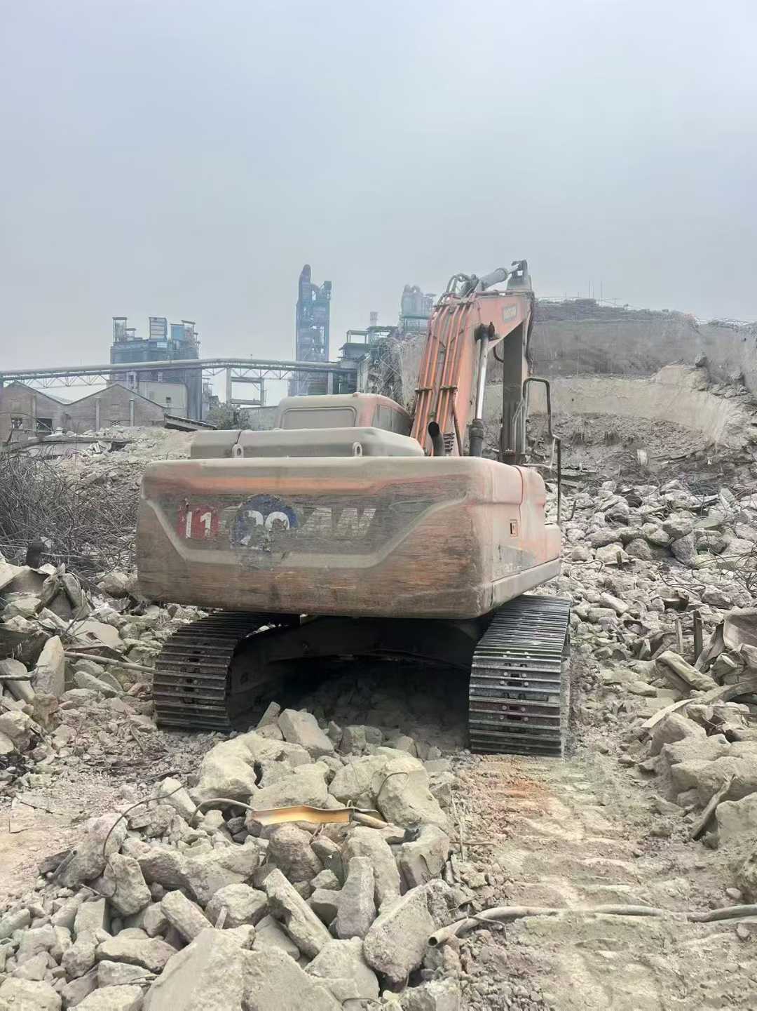 Used Doosan DH220 Excavator 2020 Model / 3