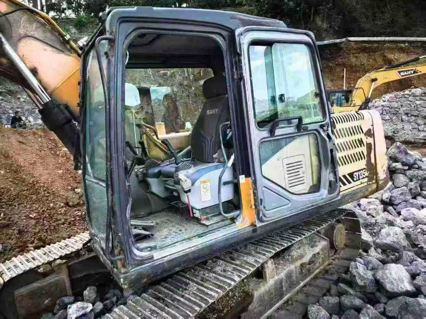 Used Sany SY135 Excavator 2013 Model