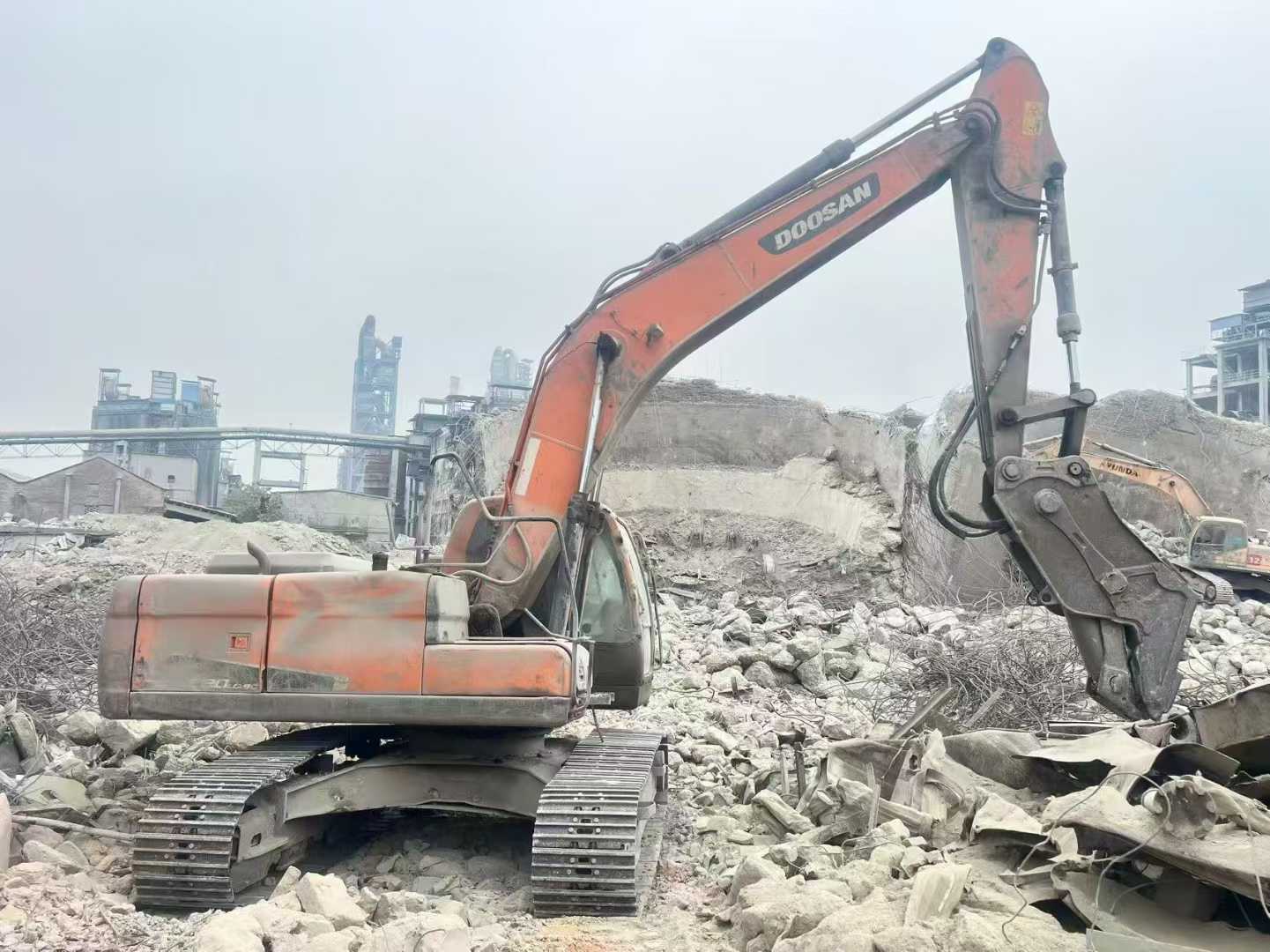 Used Doosan DH220 Excavator 2020 Model / 2