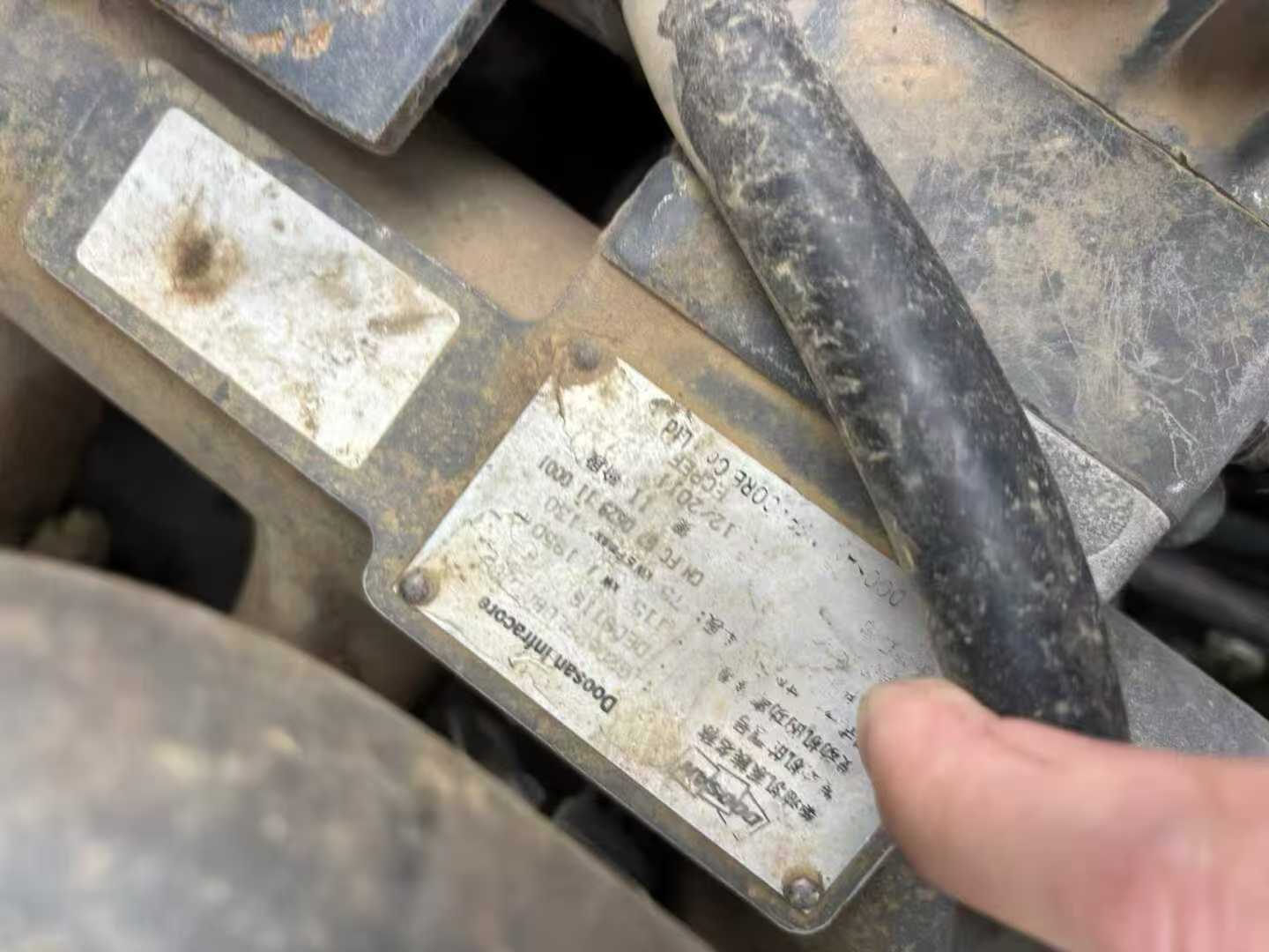 Used Doosan DH220 Excavator 2012 Model / 7