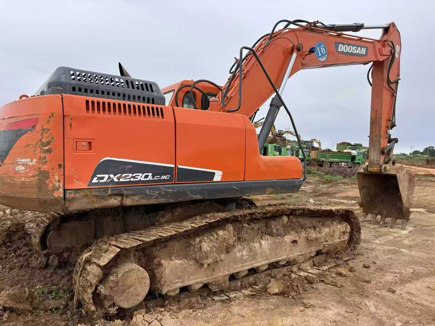 Used Doosan DH220 Excavator 2012 Model / 3