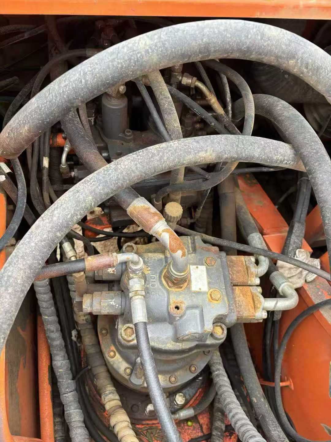 Used Doosan DH220 Excavator 2012 Model / 5