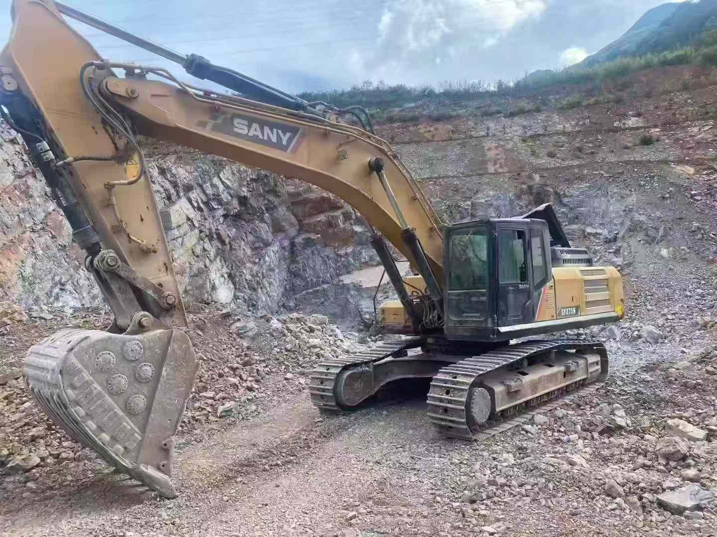 Used Sany SY75 Excavator 2021 Model