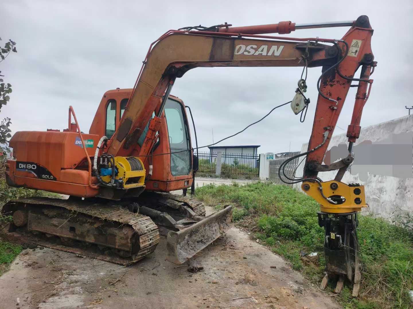 Buy Doosan DX80 Used Excavator / 1