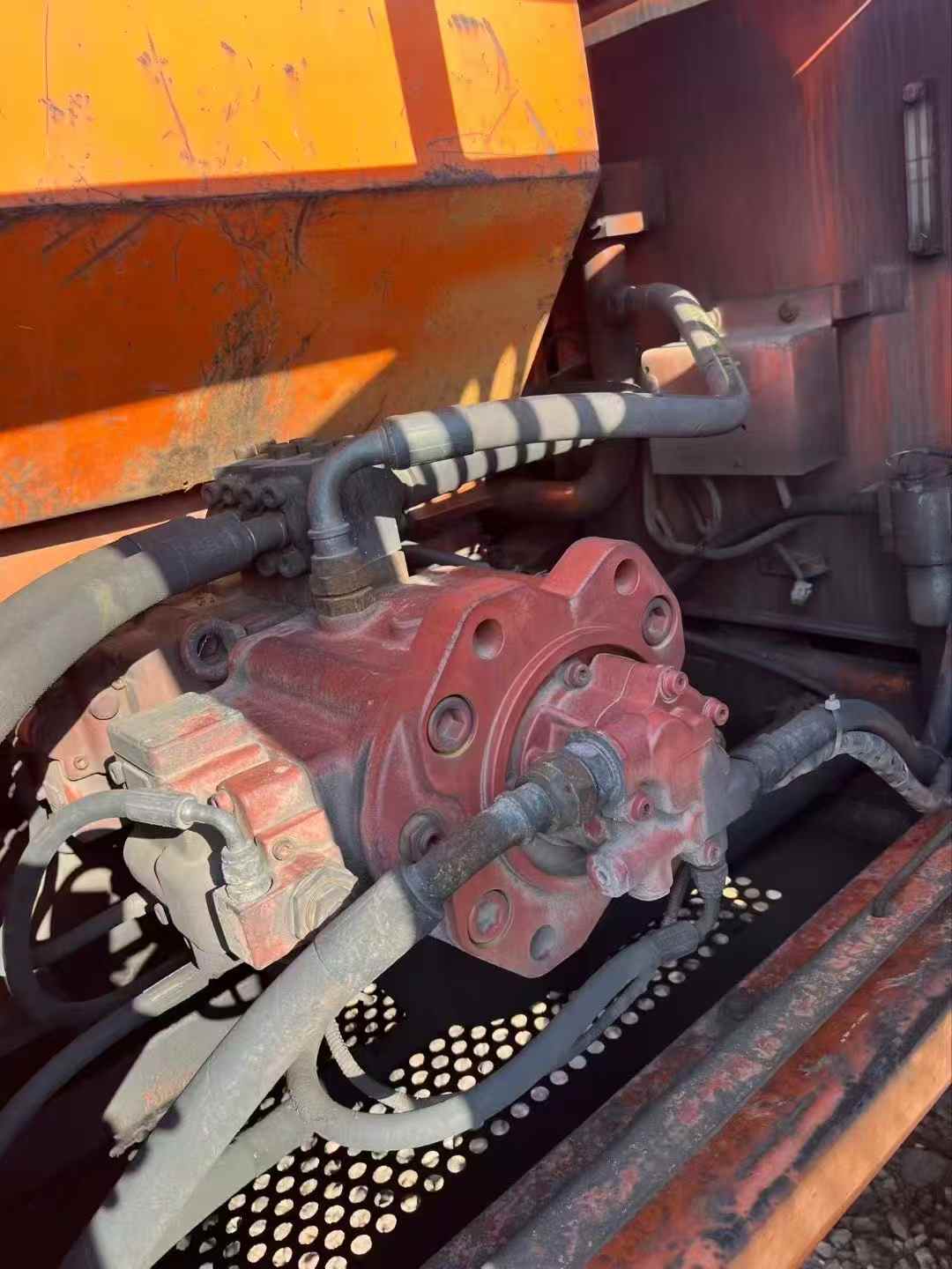 Used Doosan S225 Excavator 2016 Model / 3