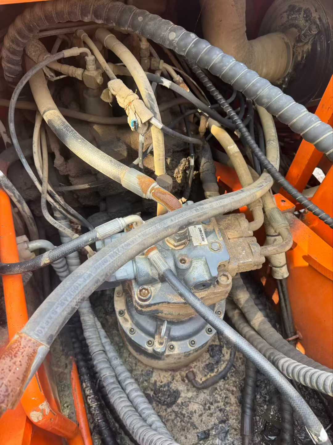 Used Doosan DH220-9E Excavator 2011 Model / 5