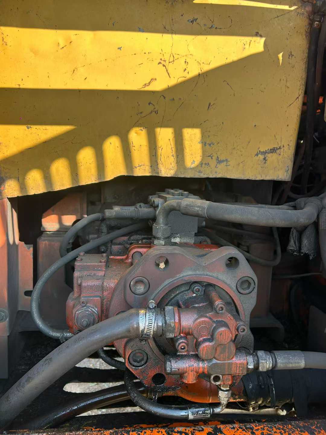 Used Doosan DH220 Excavator 2016 Model / 4