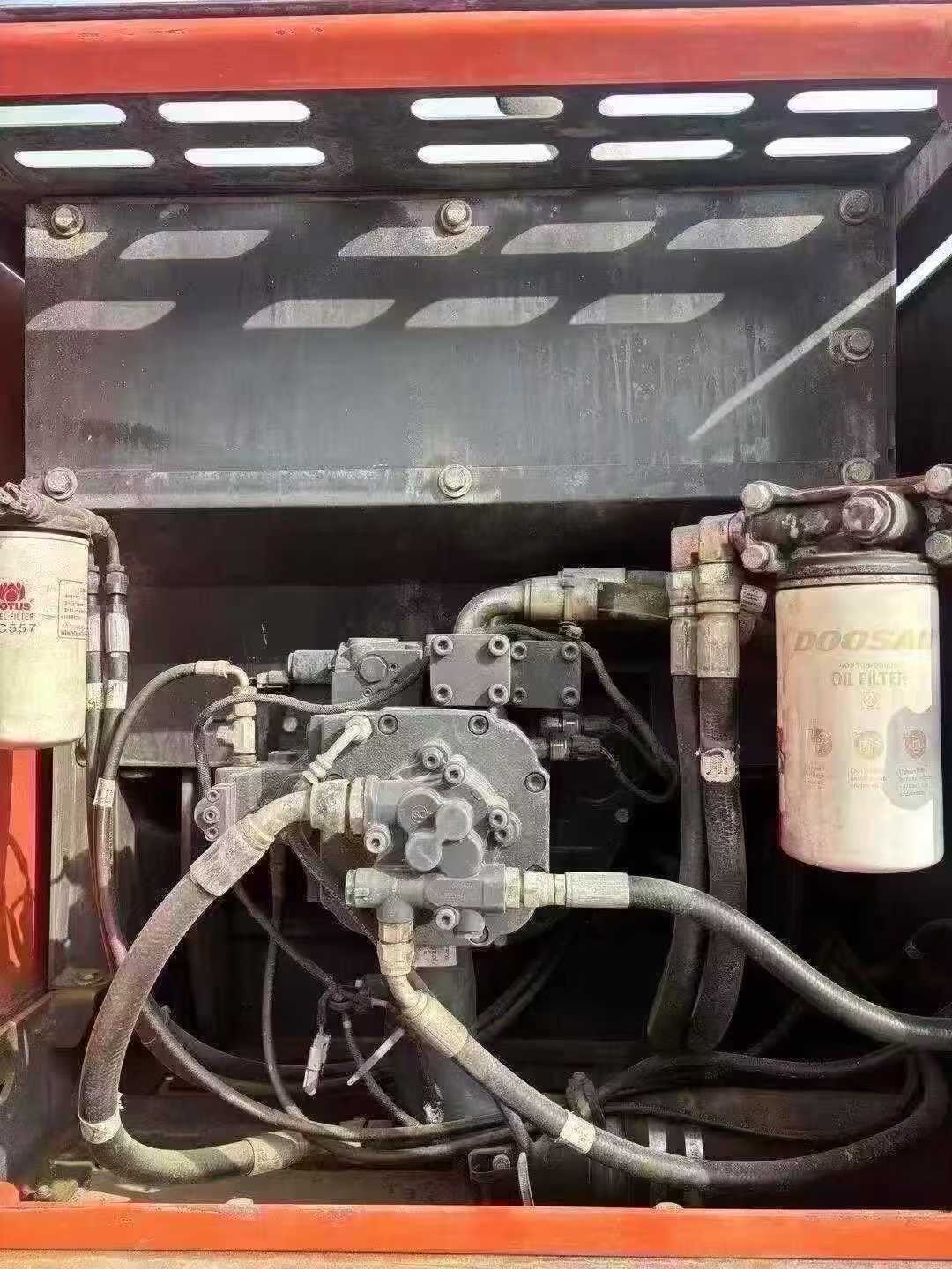 Used Doosan DH220 Excavator 2019 Model / 3