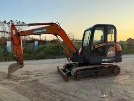 Buy Doosan DL300 Used Excavator / 2 Used Doosan DL300 Excavator 2016 Model / 2