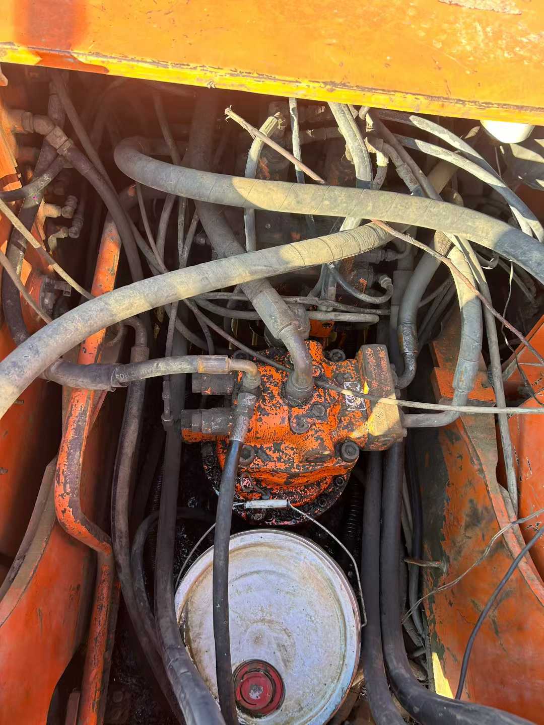 Used Doosan DH220 Excavator 2016 Model / 3