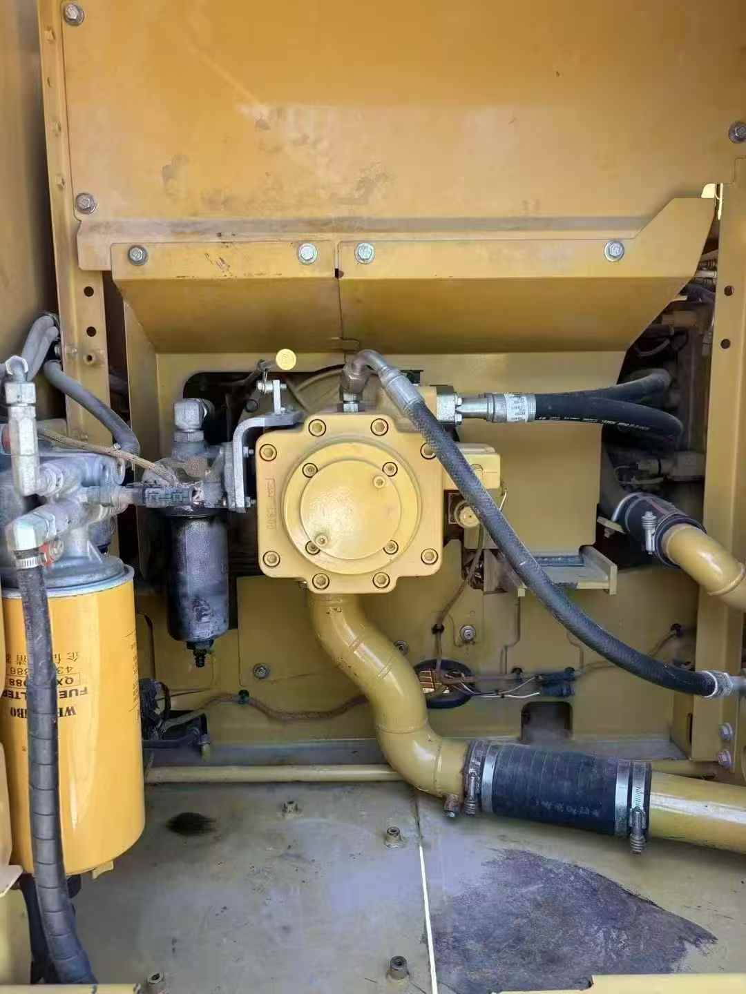 شراء حفارة Caterpillar 323 مستعملة / 7